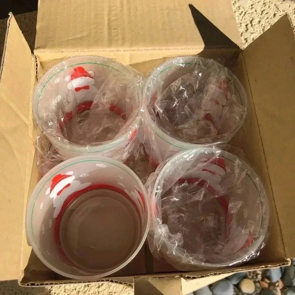 Jingle Bear (Christmas Bear from Emporium Capwell’s) Old Fashioned Cups NIP - Picture 6 of 7